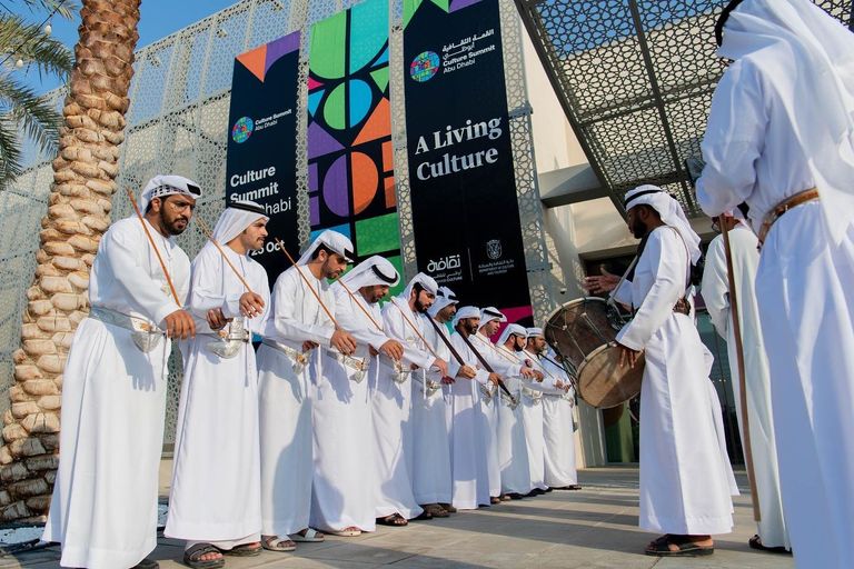 مهرجان أبوظبي الثقافي رحلة عبر التاريخ والثقافة العربية