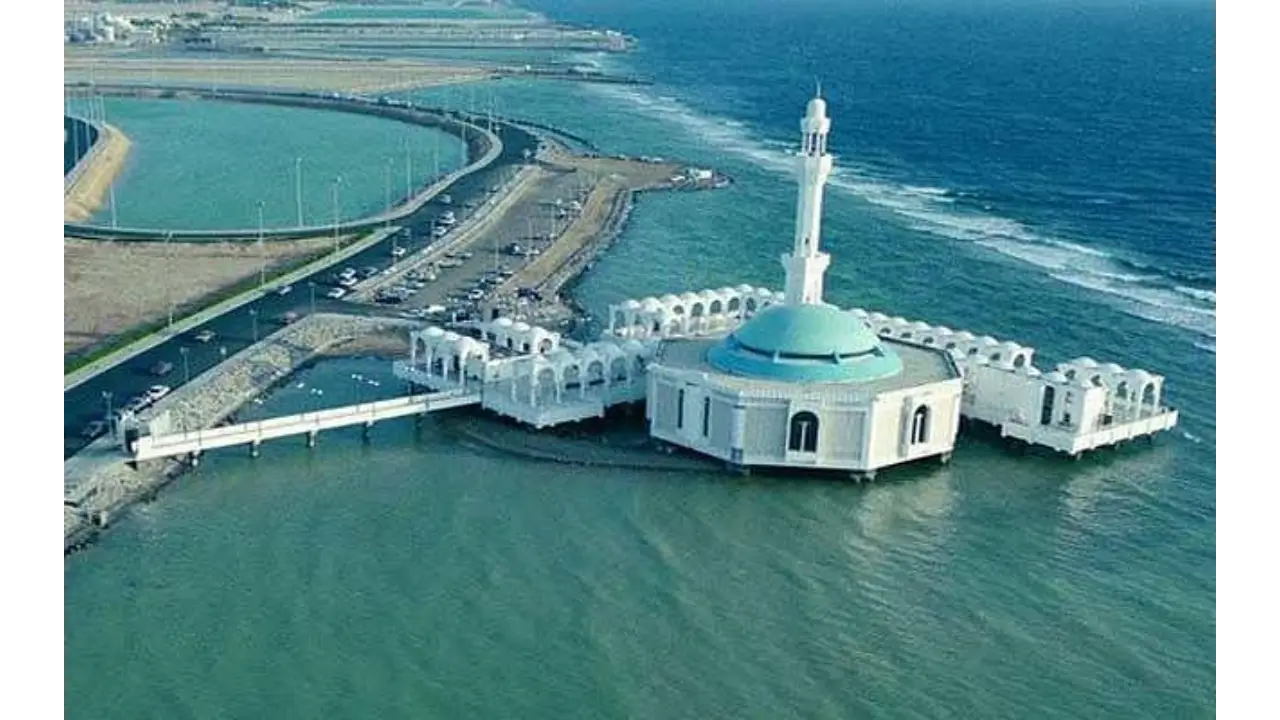مسجد الرحمة (مسجد جدة العائم)